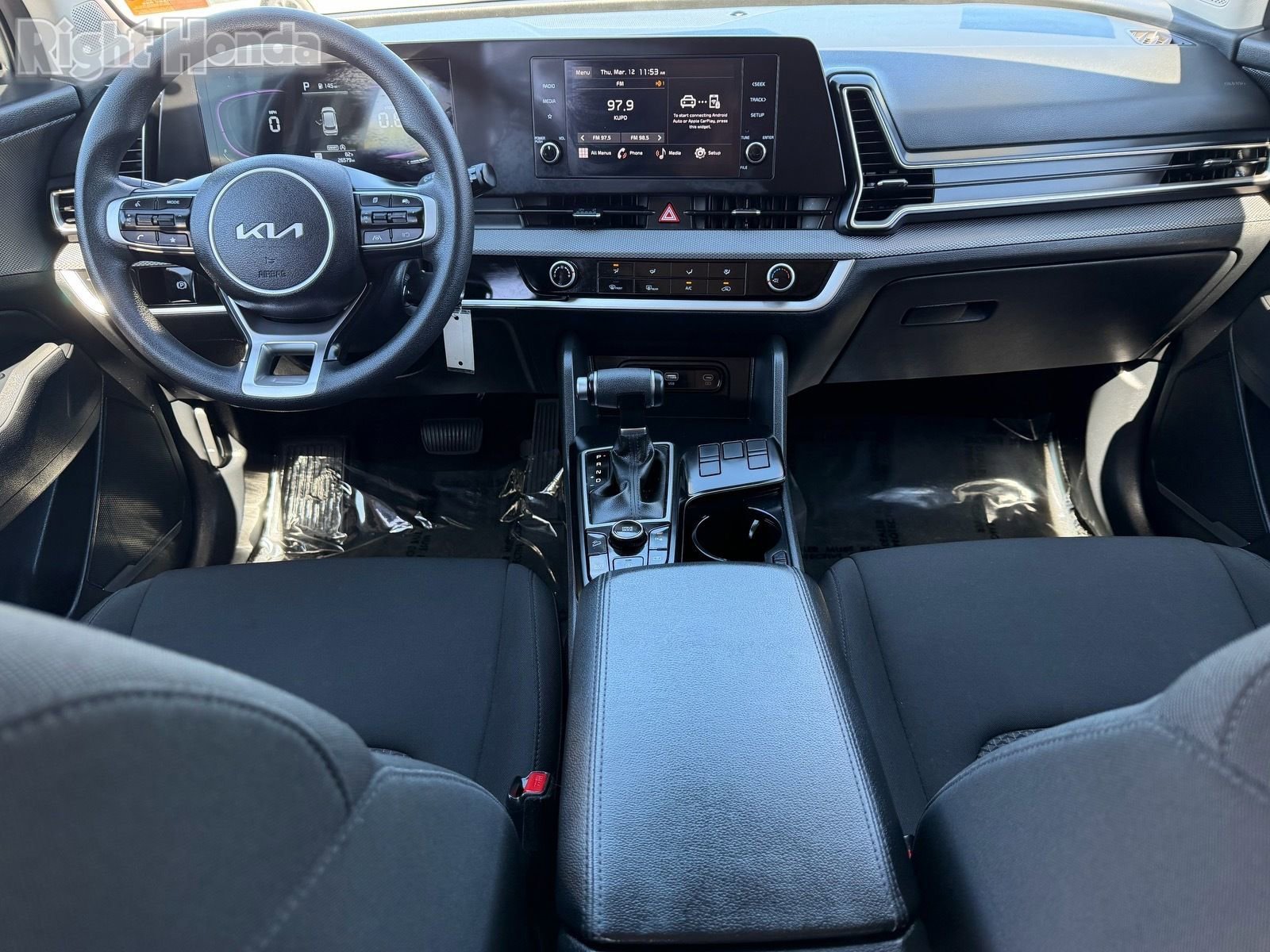 Used 2025 Kia Sportage LX image 18