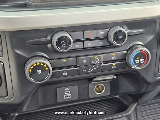 New 2026 Ford F250 XL w/ XL Chrome Package image 19