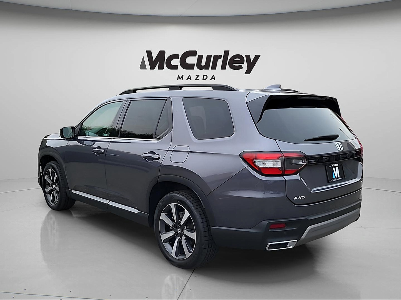 Used 2024 Honda Pilot Touring image 5