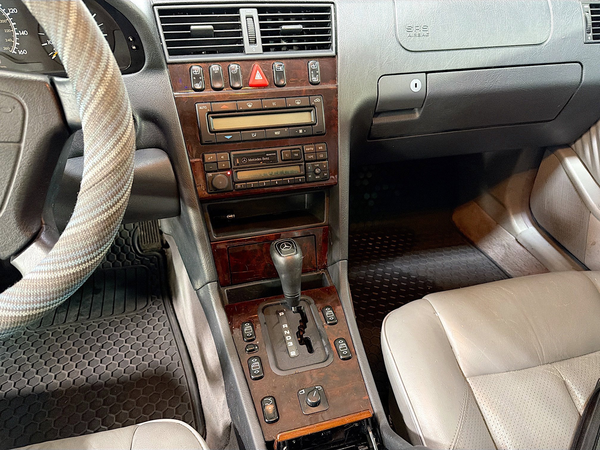 Used 1996 Mercedes-Benz C 280 4dr Sdn 2.8L image 4