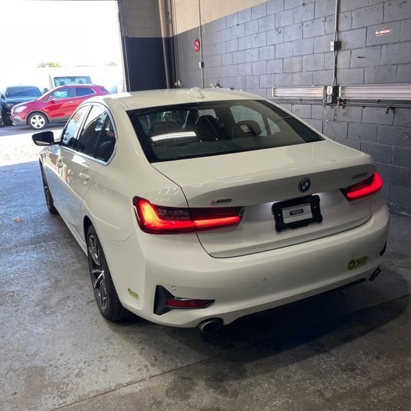 Used 2022 BMW 330e xDrive w/ Driving Assistance Package image 4