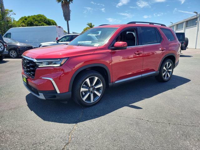 New 2025 Honda Pilot Touring image 2