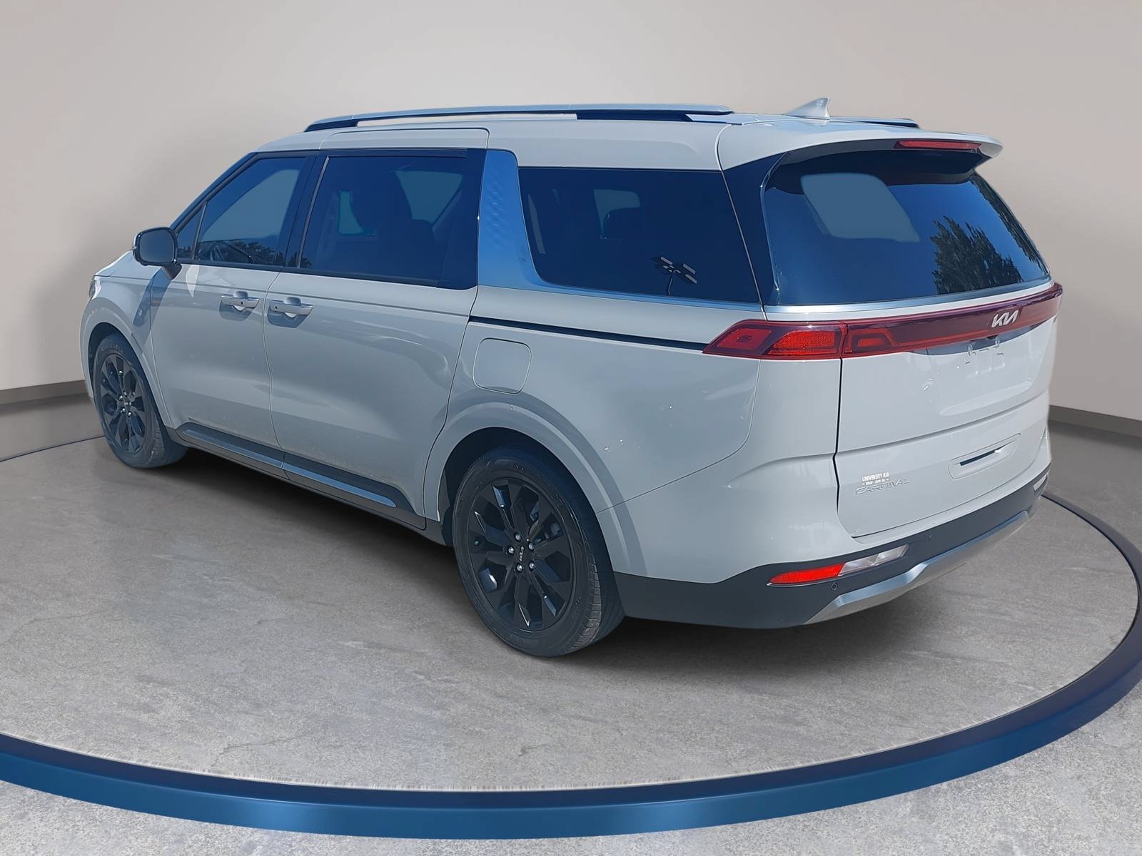 Used 2024 Kia Carnival SX FWD image 7