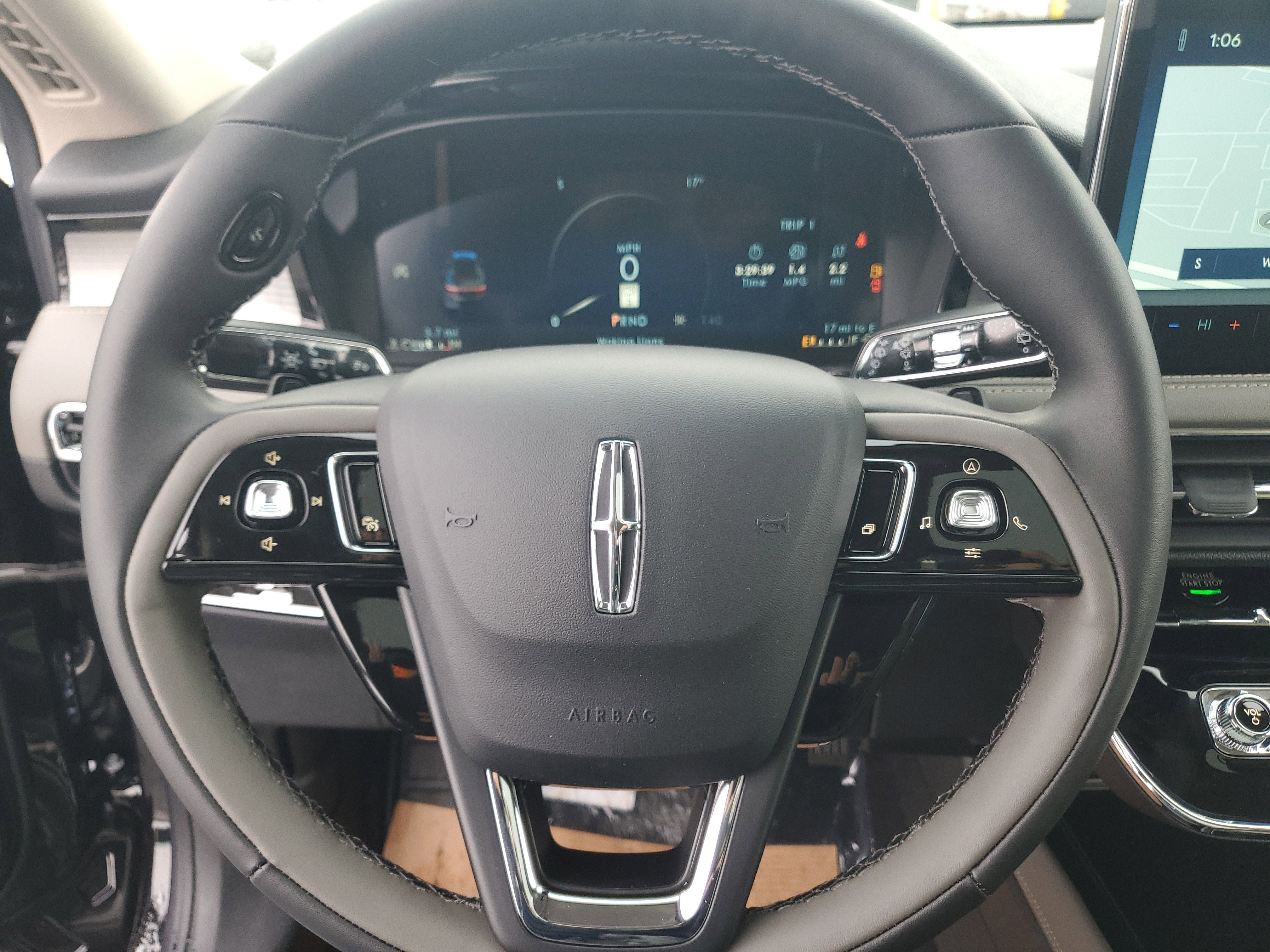 New 2026 Lincoln Corsair Premiere image 16