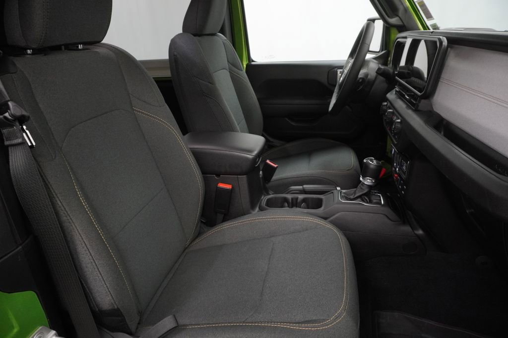 Used 2025 Jeep Wrangler Sport AWD/4WD image 40