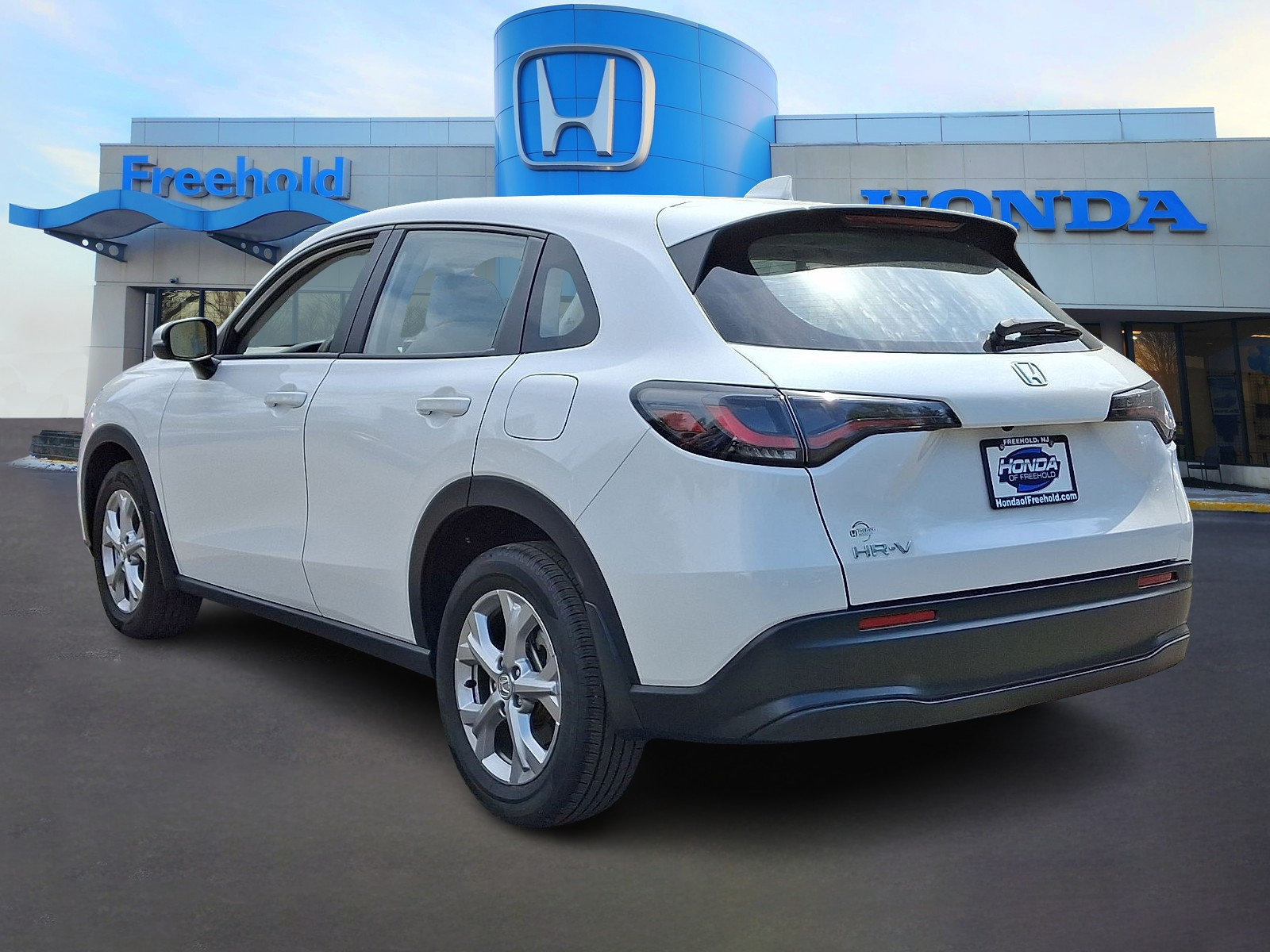 Used 2025 Honda HR-V LX image 5