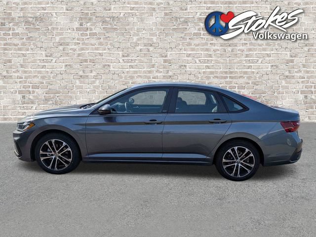 Certified 2025 Volkswagen Jetta Sport FWD image 7