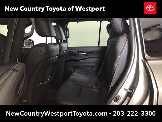 Used 2024 Lexus LX 600 4WD w/ Luxury Package image 19