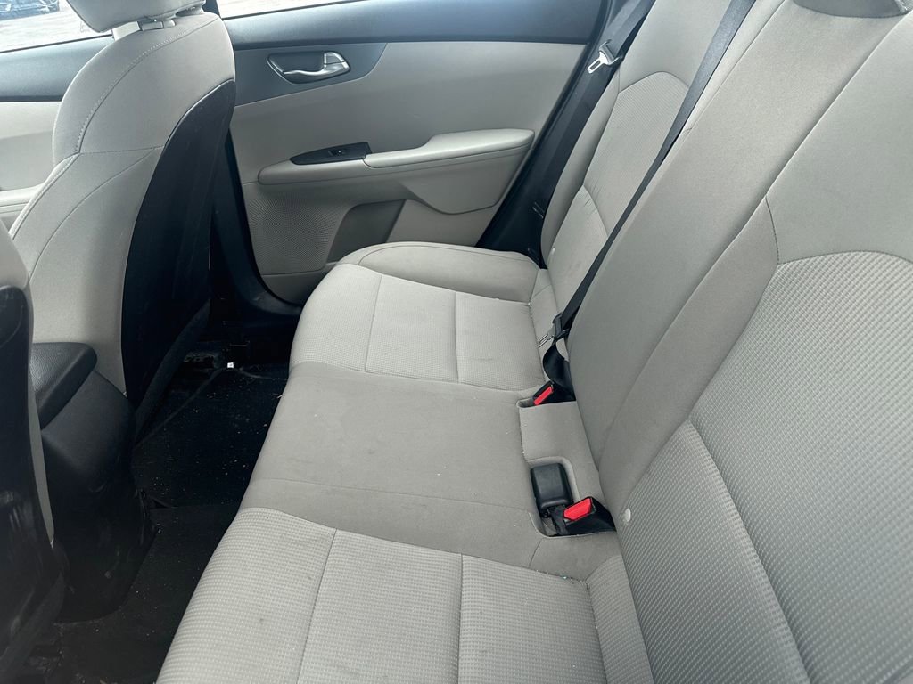 Used 2021 Kia Forte LXS image 8