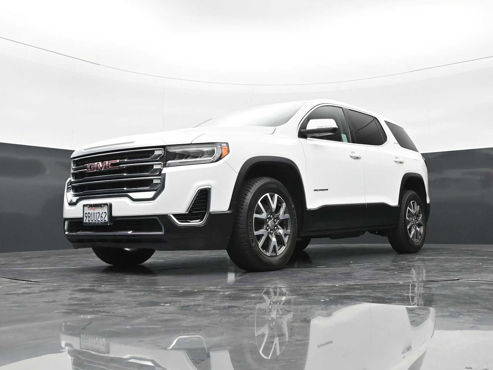 Used 2020 GMC Acadia SLE FWD image 26