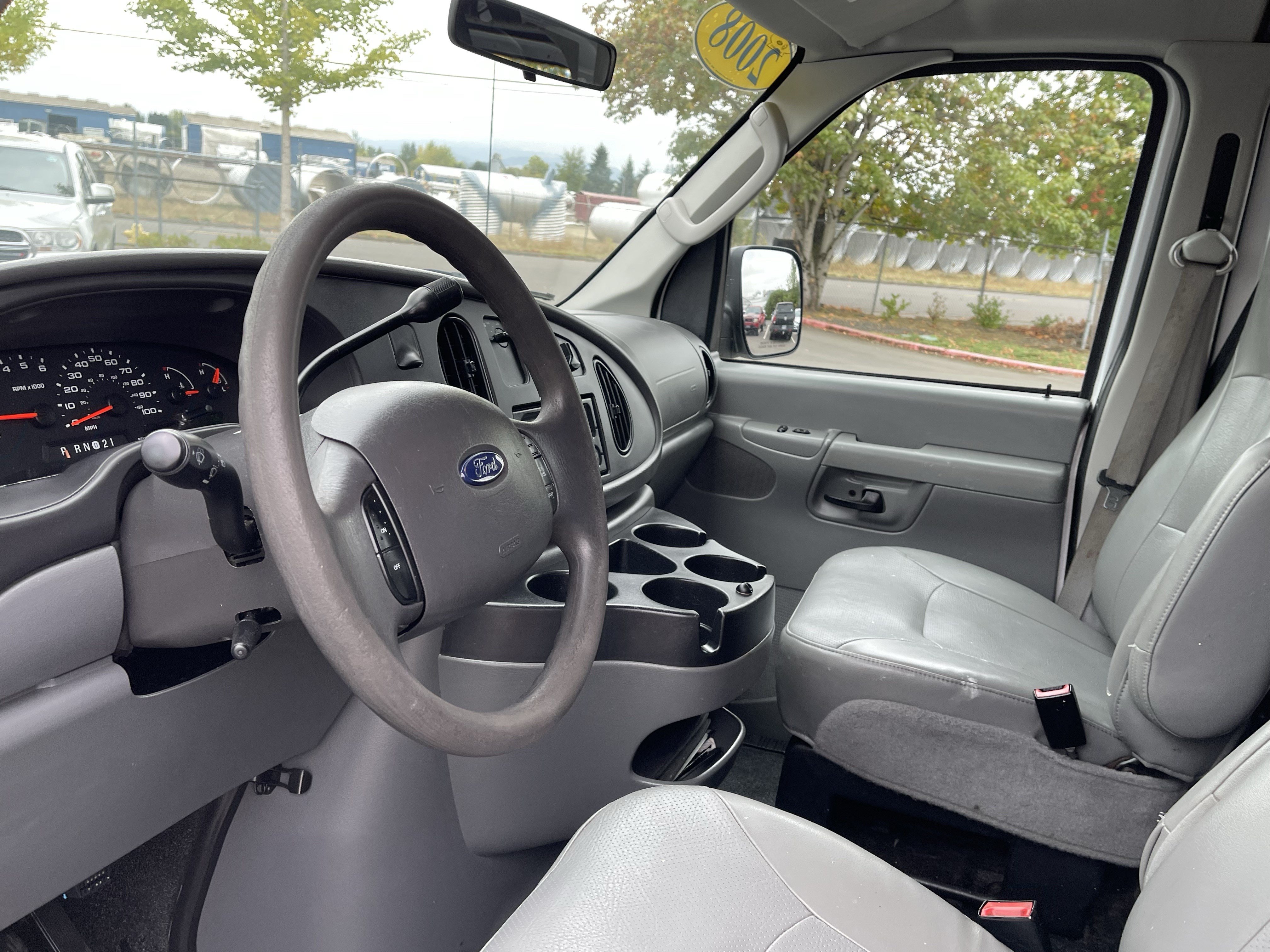 Used 2008 Ford E-250 and Econoline 250 RWD image 13