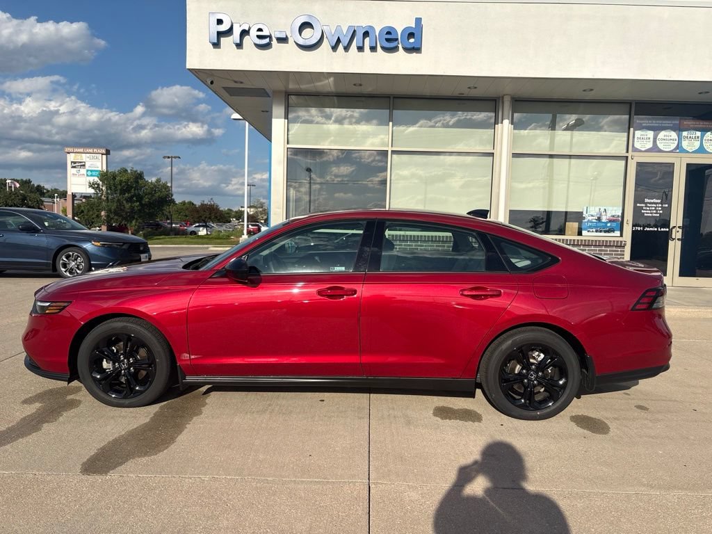Certified 2025 Honda Accord SE image 8
