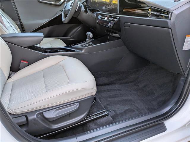Used 2024 Kia Niro EX Touring FWD image 16