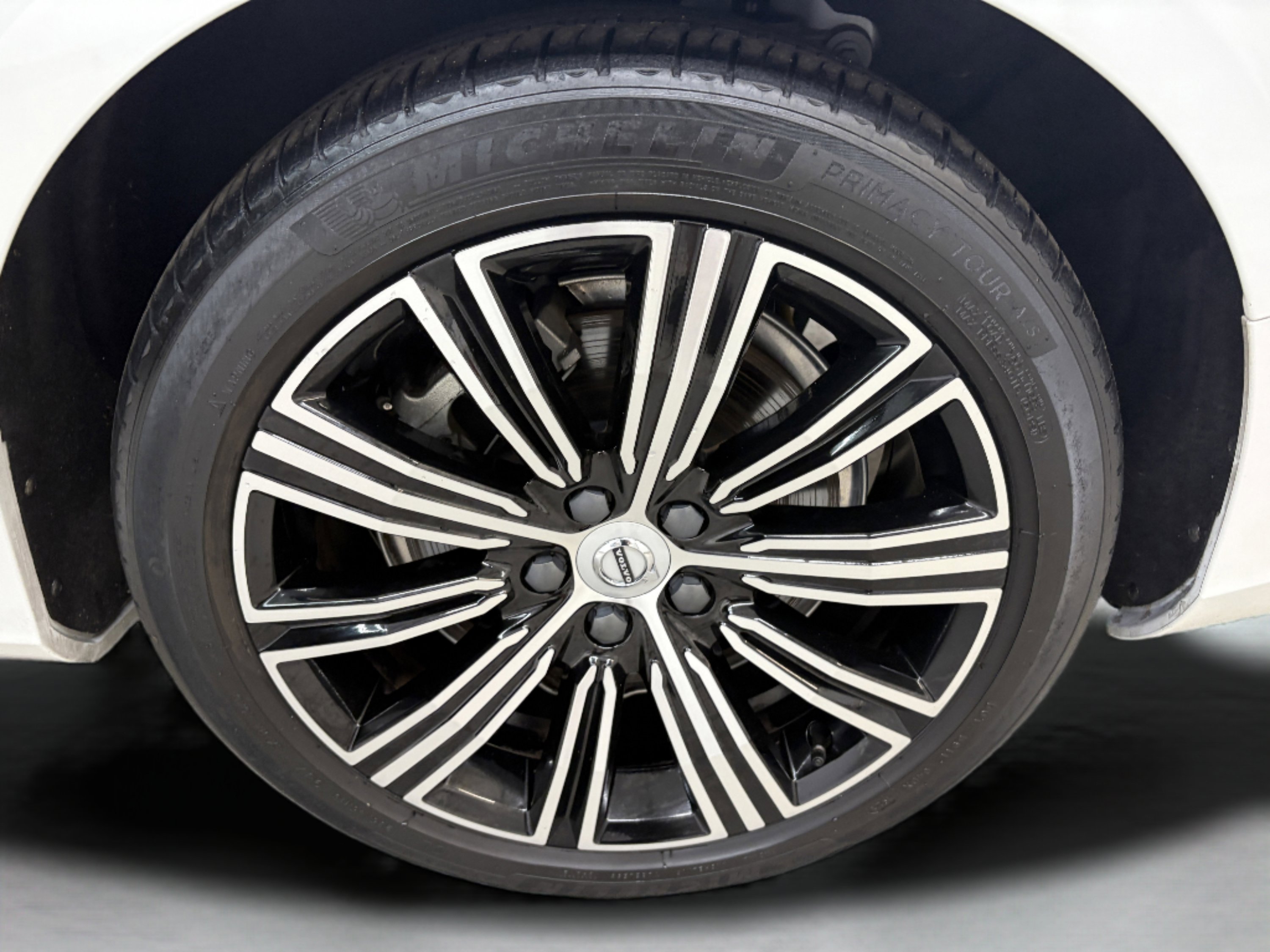 Used 2021 Volvo S60 T8 Inscription image 35