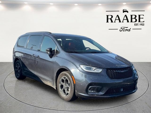 Used 2021 Chrysler Pacifica Limited w/ S Appearance Package