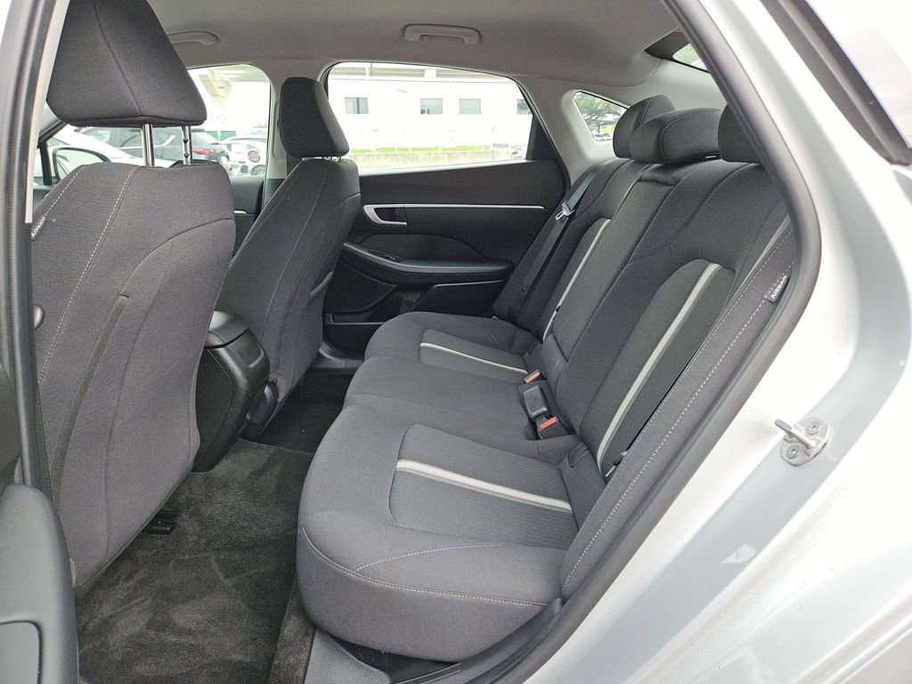 Used 2025 Hyundai Sonata SEL FWD image 17