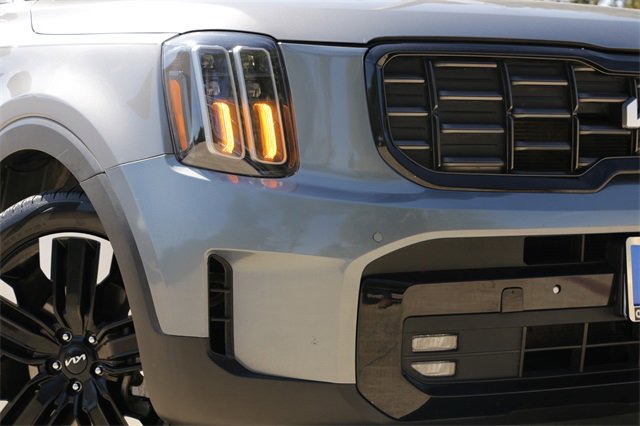 Used 2024 Kia Telluride SX image 3