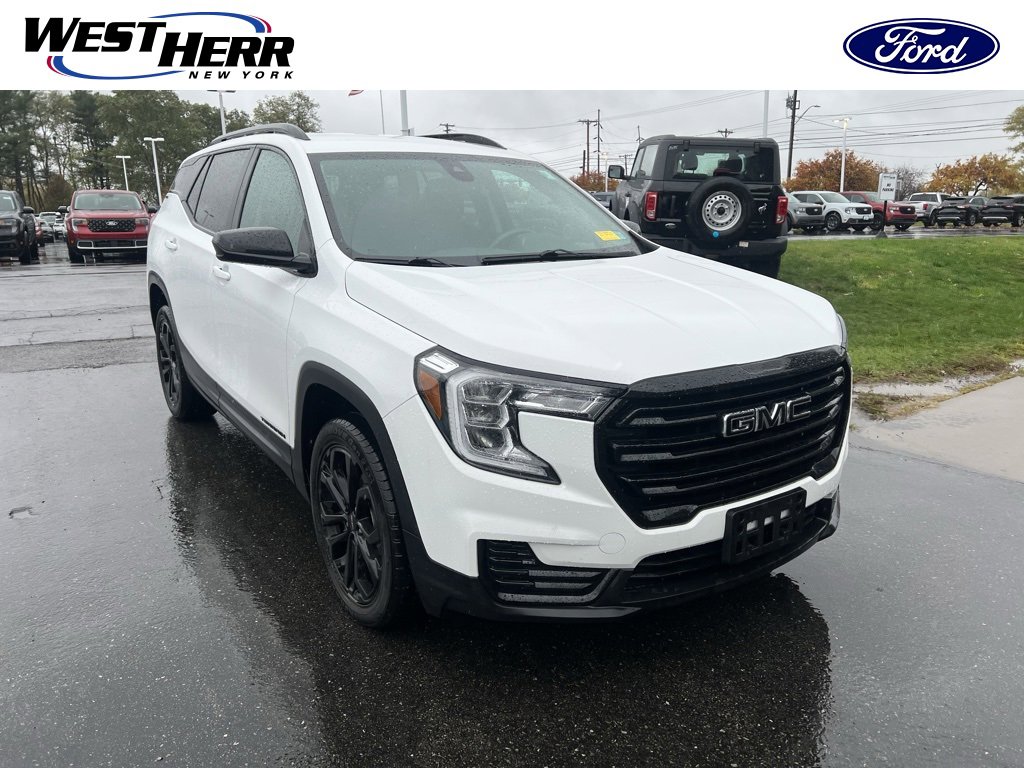 Used 2022 GMC Terrain SLE w/ Driver Convenience Package