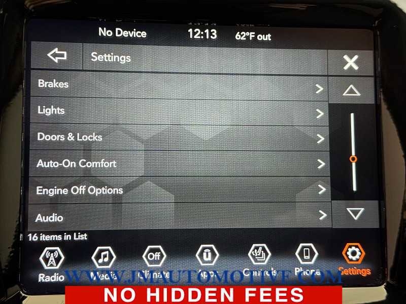 Used 2020 Jeep Cherokee Limited image 30