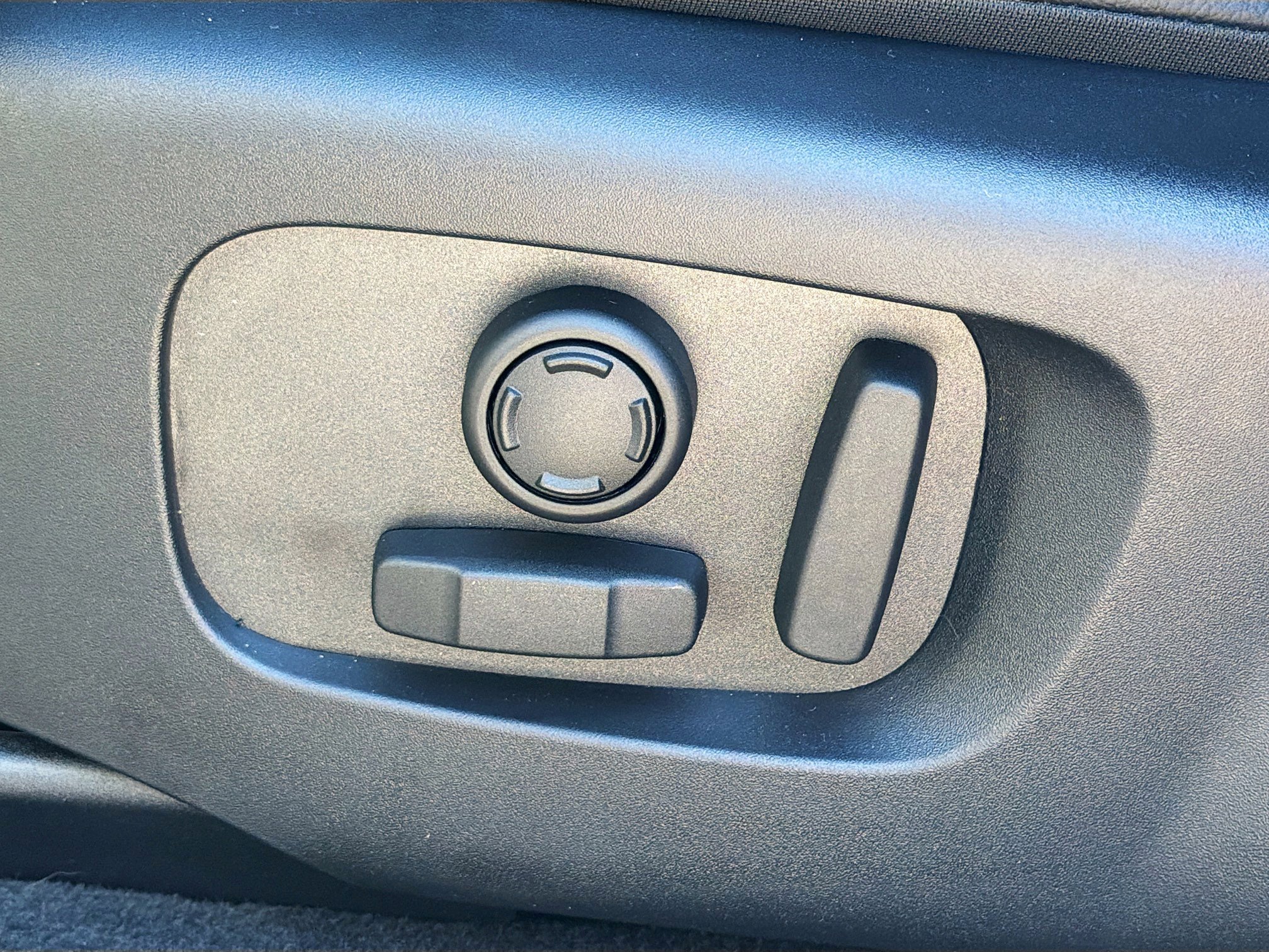 New 2026 Land Rover Range Rover Velar Dynamic SE image 24