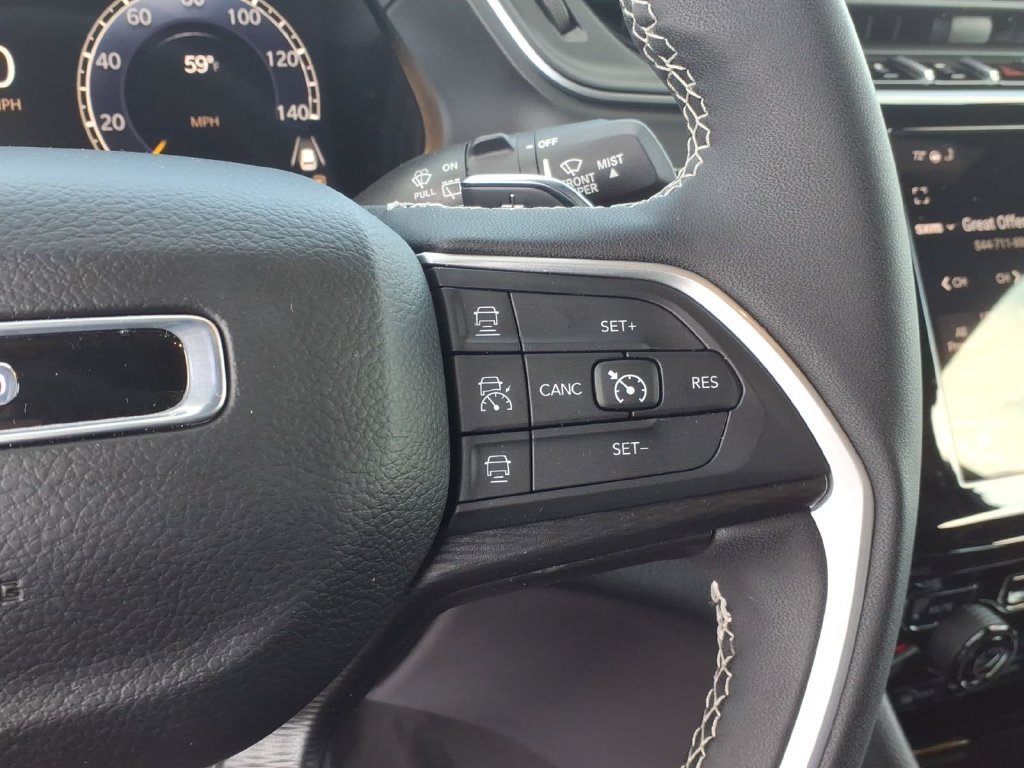 Used 2024 Jeep Grand Cherokee Altitude AWD/4WD image 21