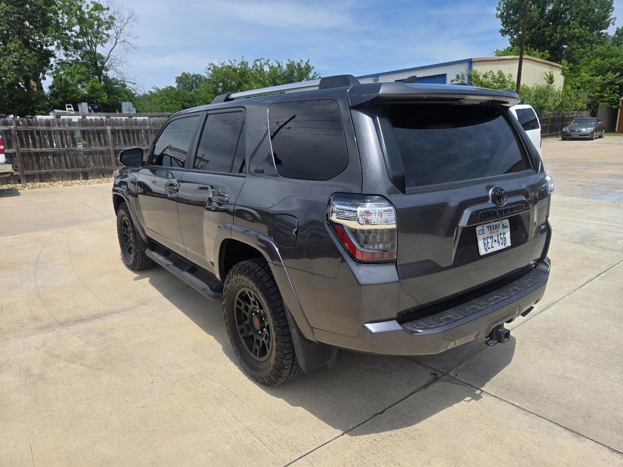 Used 2020 Toyota 4Runner SR5 Premium w/ Moonroof Package AWD/4WD image 6