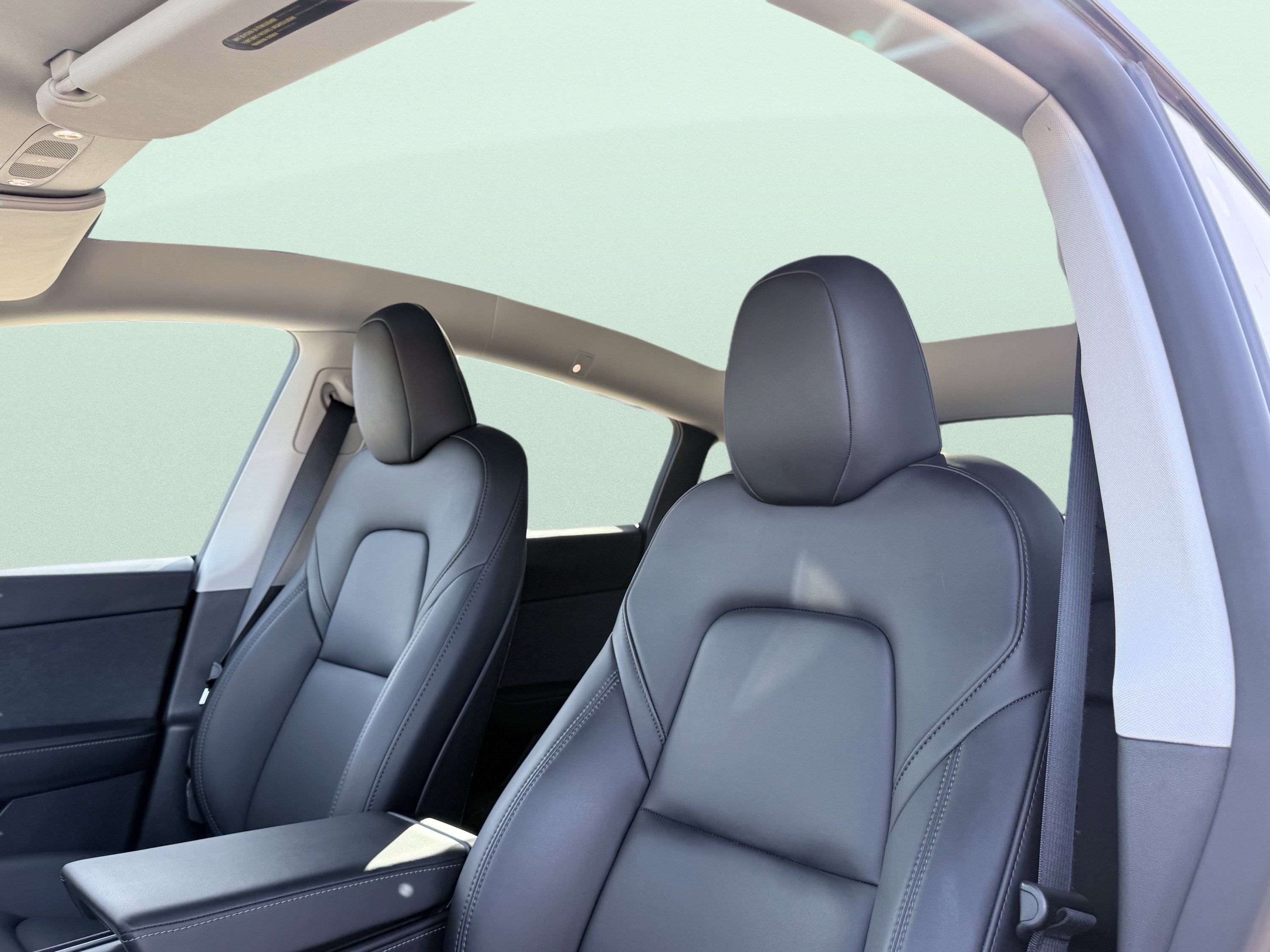 Used 2025 Tesla Model Y Long Range image 24