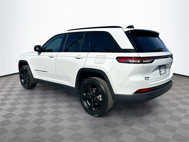 Used 2023 Jeep Grand Cherokee Altitude image 5