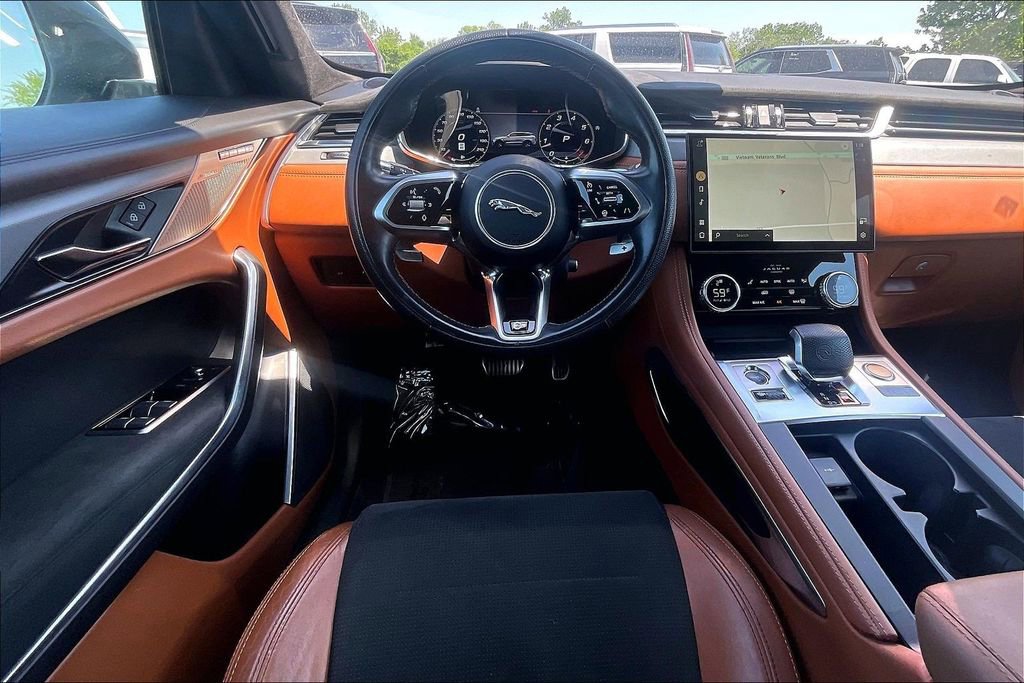 Used 2021 Jaguar F-PACE SVR AWD/4WD image 10