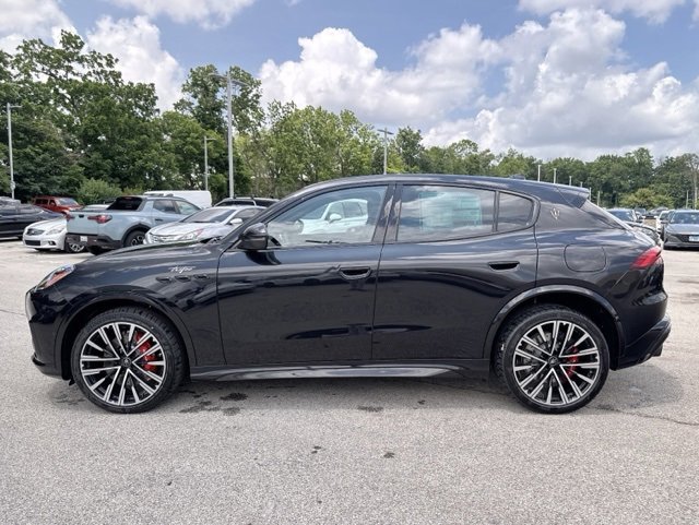 New 2025 Maserati Grecale Trofeo image 2