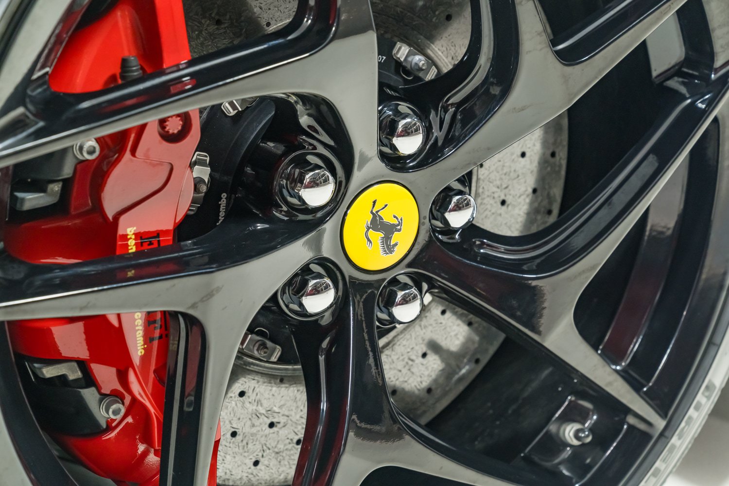 Certified 2019 Ferrari 812 Superfast RWD image 35
