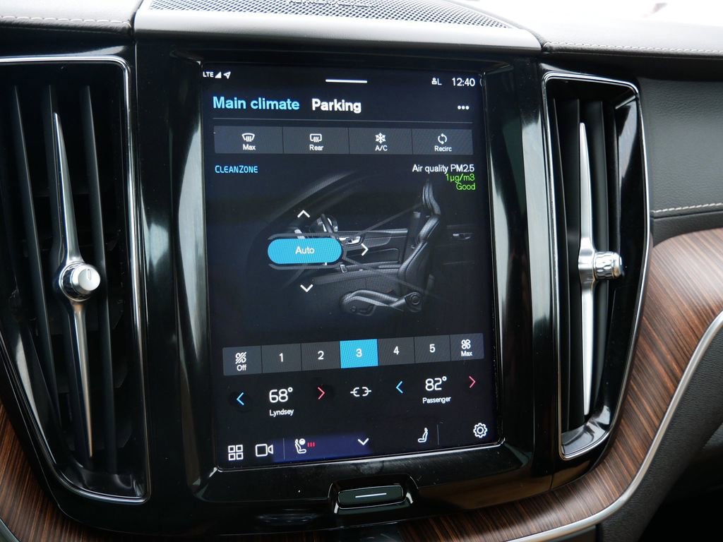 Used 2022 Volvo XC60 T8 Inscription w/ Advanced Package image 21