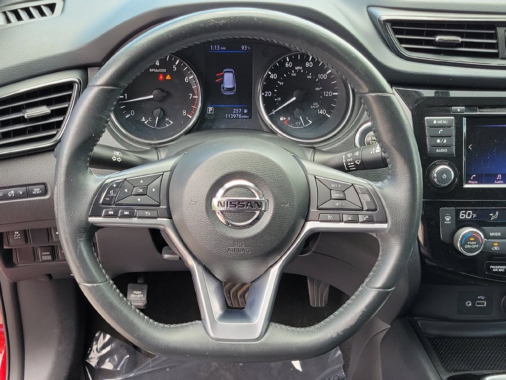 Used 2018 Nissan Rogue SV AWD/4WD image 20