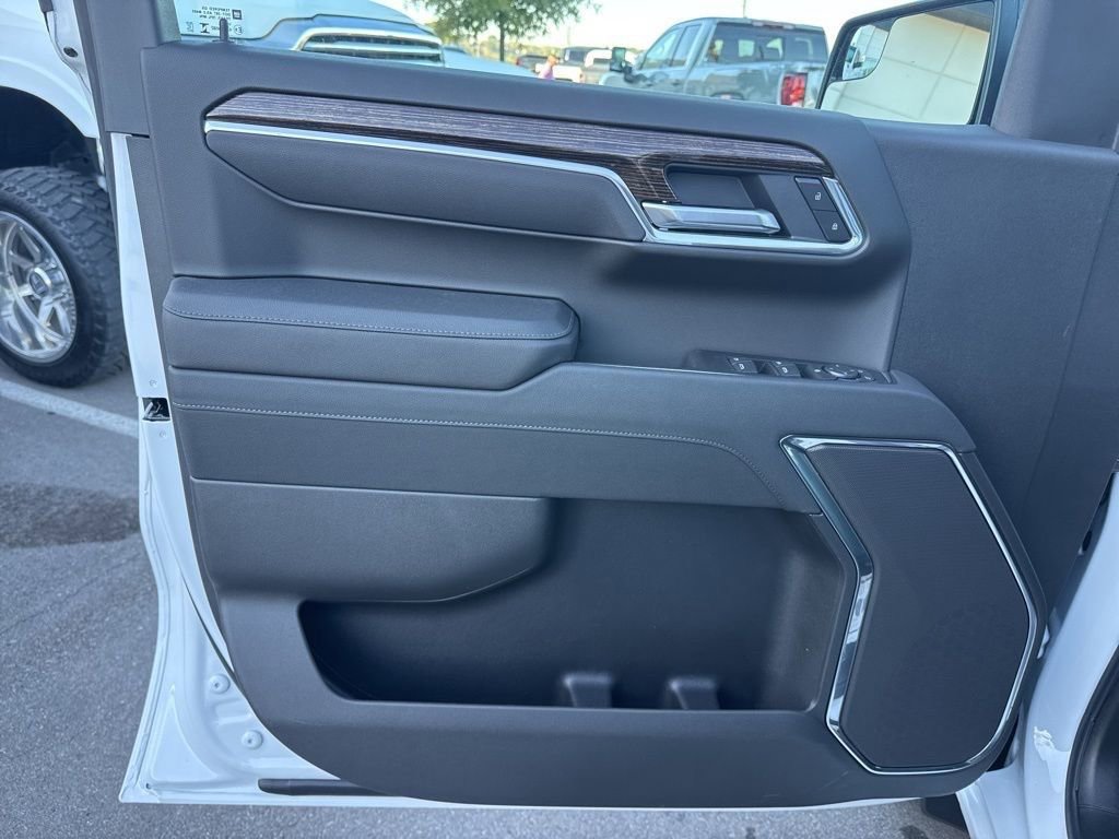 New 2026 GMC Sierra 1500 Elevation image 11