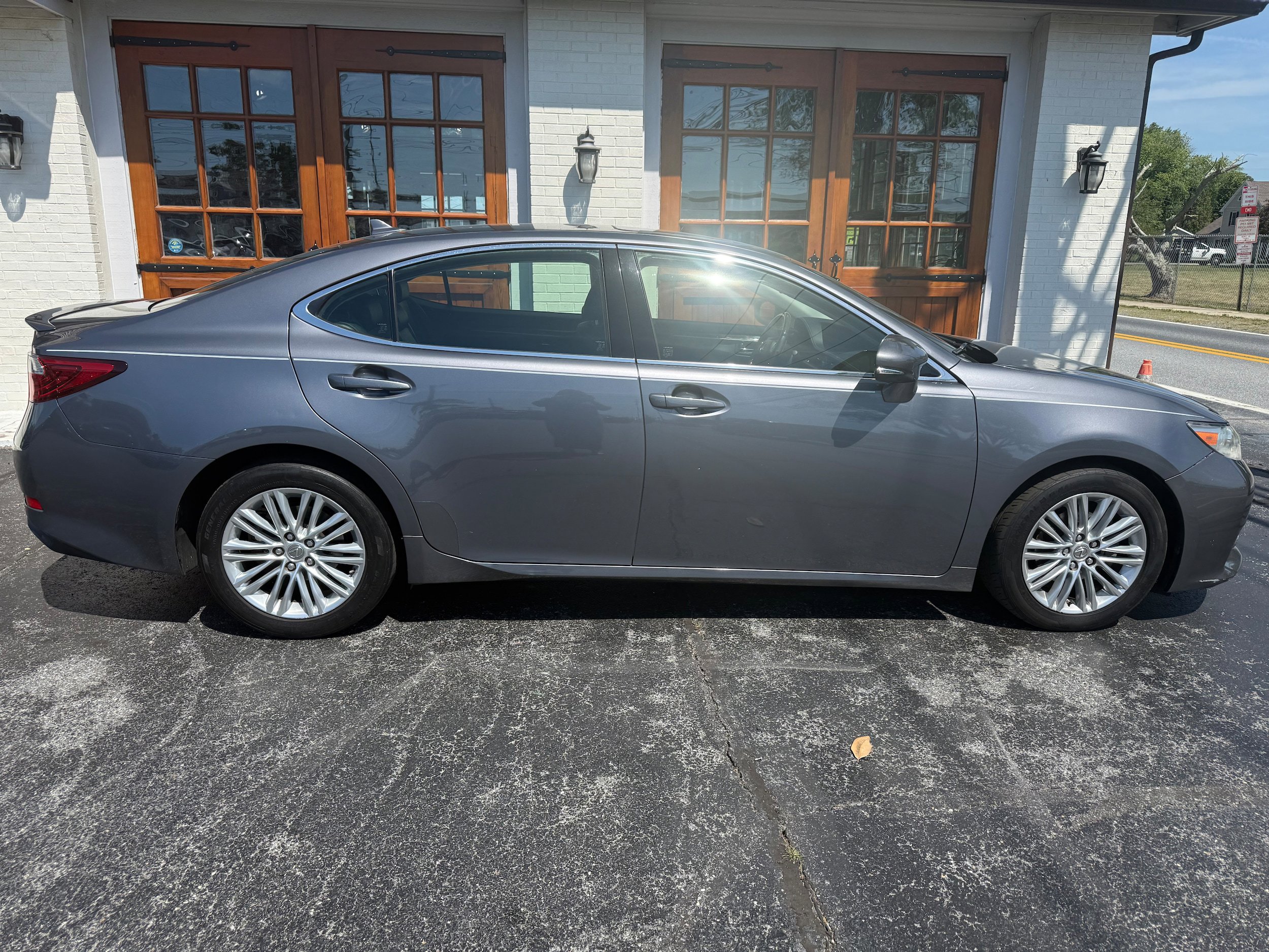 Used 2013 Lexus ES 350 w/ Luxury Pkg