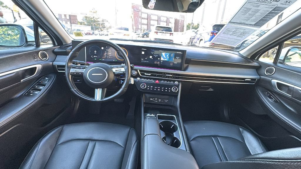 Used 2025 Hyundai Sonata Limited FWD image 31