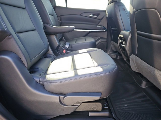 New 2026 Chevrolet Traverse LT image 15
