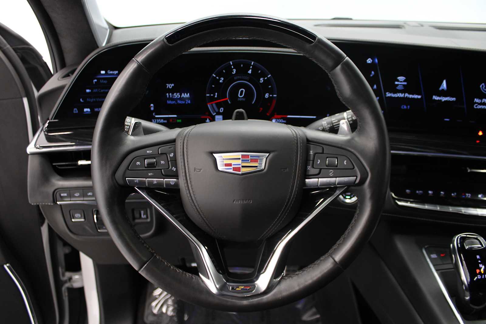 Used 2023 Cadillac Escalade V w/ LPO, ONYX Package image 30