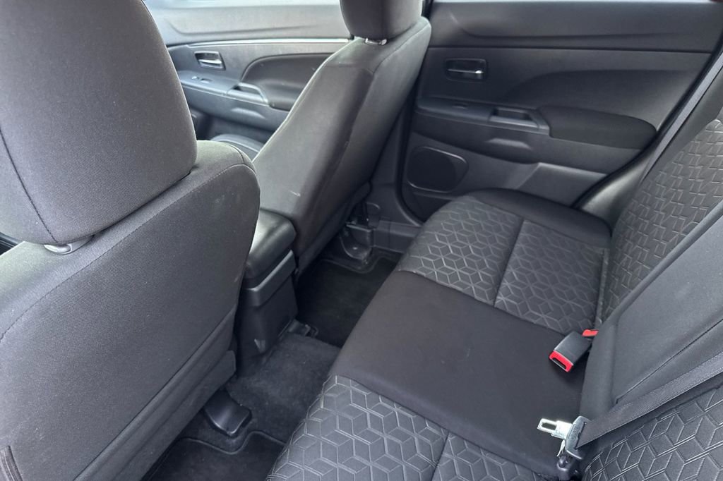Used 2024 Mitsubishi Outlander Sport ES AWD/4WD image 12
