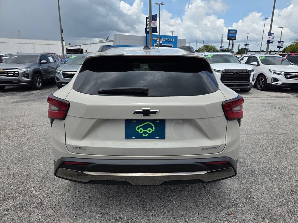 Used 2026 Chevrolet Trax ACTIV w/ Sunroof Package FWD image 11