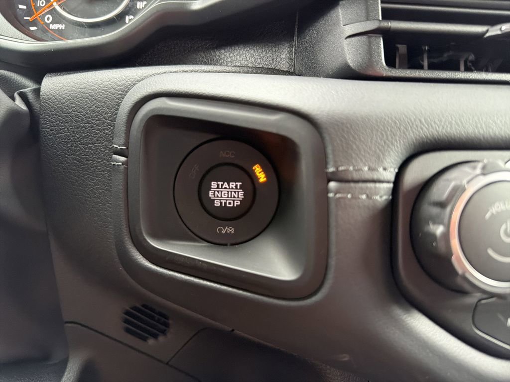 New 2026 Jeep Gladiator Sahara image 26