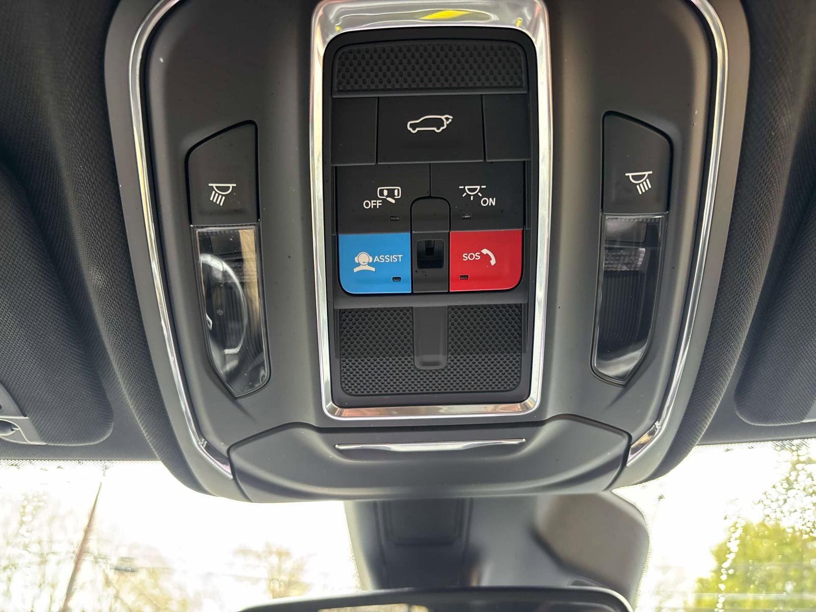 Used 2024 Jeep Grand Cherokee Limited image 25