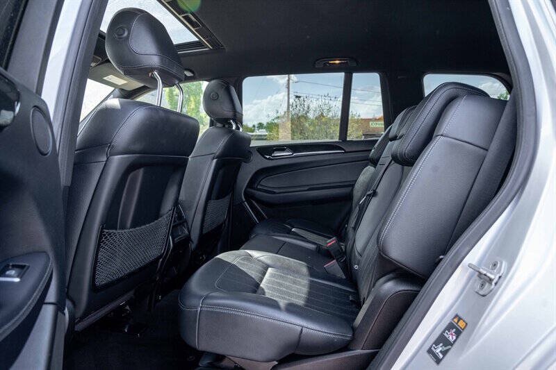 Used 2017 Mercedes-Benz GLS 450 4MATIC image 17
