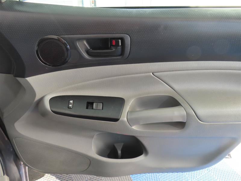 Used 2015 Toyota Tacoma PreRunner w/ Convenience Package RWD image 23