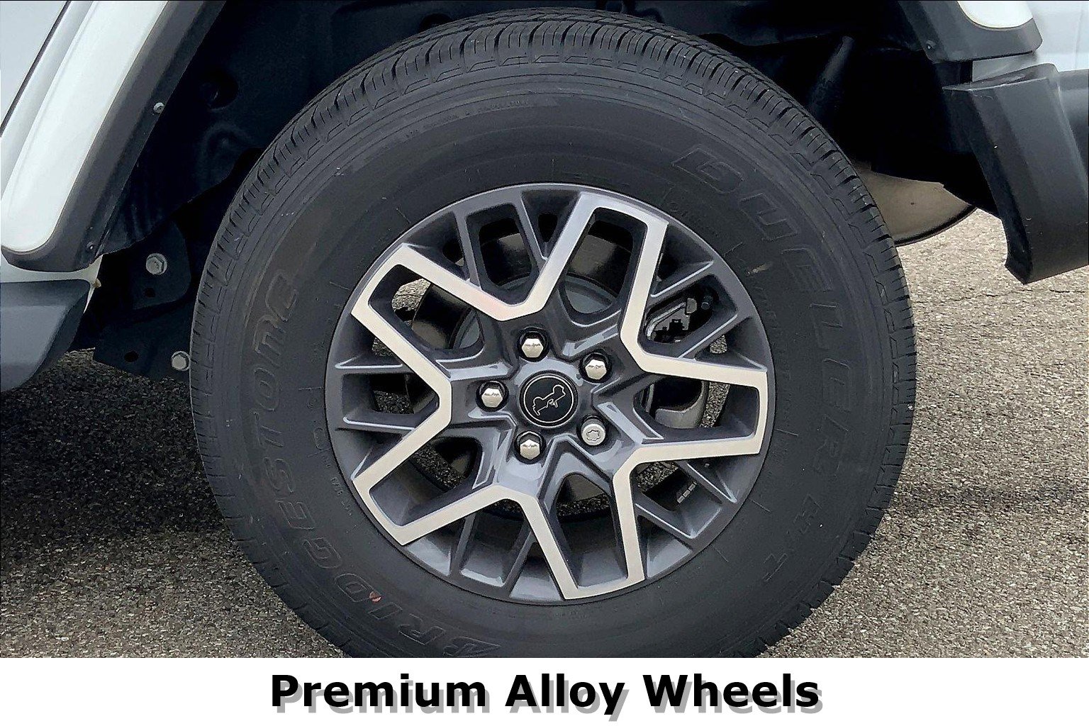 Used 2024 Jeep Wrangler Sahara image 9