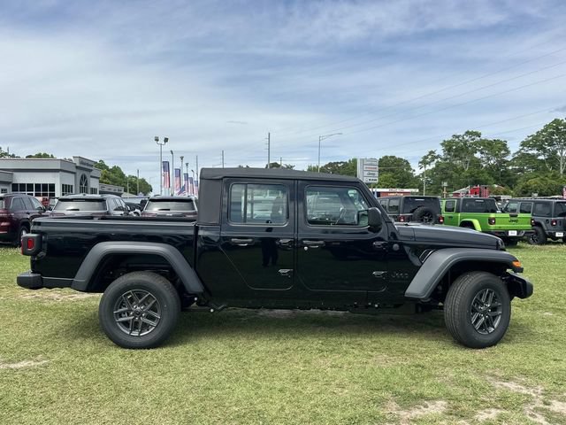 New 2026 Jeep Gladiator Sport AWD/4WD image 6
