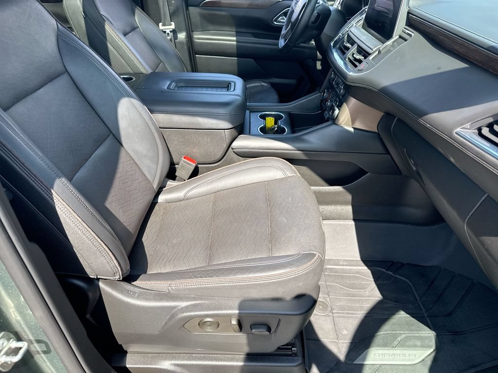 Used 2023 Chevrolet Suburban High Country AWD/4WD image 29