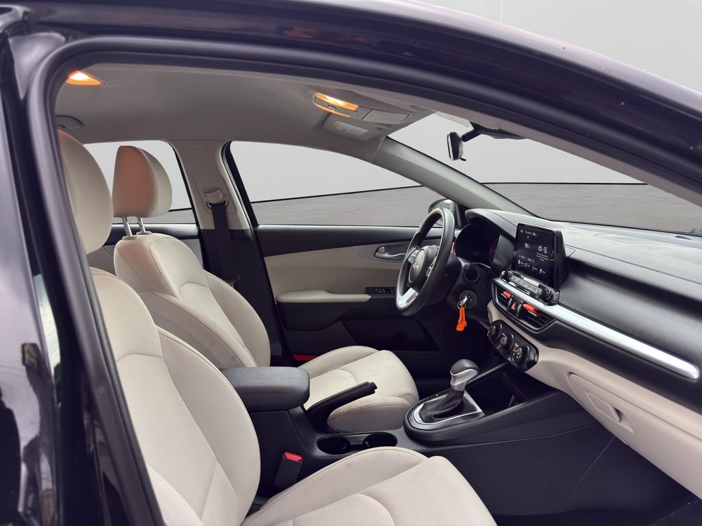 Used 2022 Kia Forte LXS FWD image 19