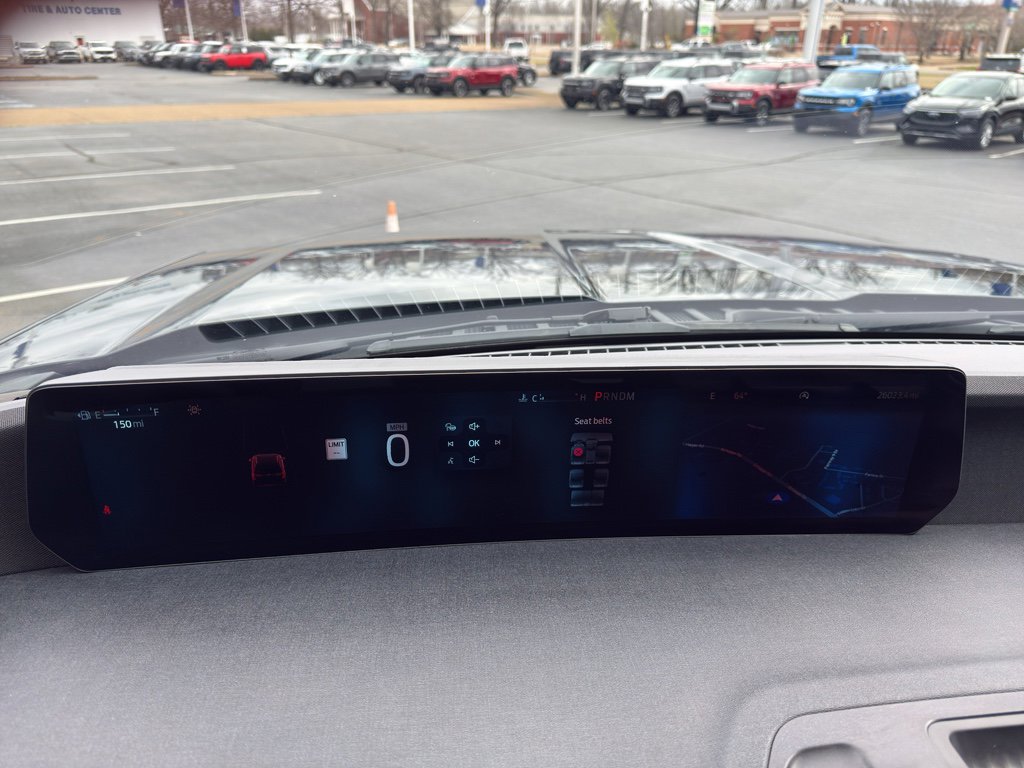 Used 2025 Ford Expedition Active image 17