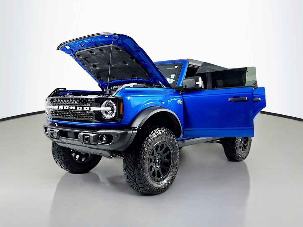 Used 2023 Ford Bronco Wildtrak image 26